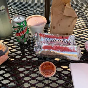 My addiction lately. The (regular) carnitas burritos and the chorizo and egg burritos!!!