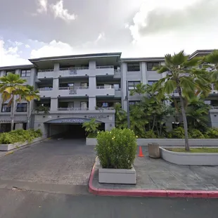 Street parking or public parking at Lani Huli