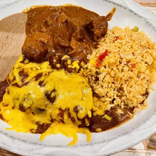 a plate of mexican food