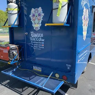 a blue food truck