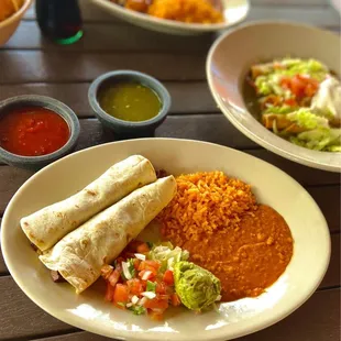 a plate of mexican food