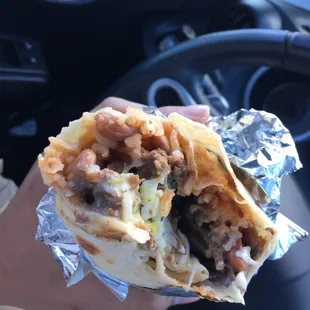 Cabeza (cheek meat) burrito 8/10  The rice was a mess, it got everywhere, could deal without it