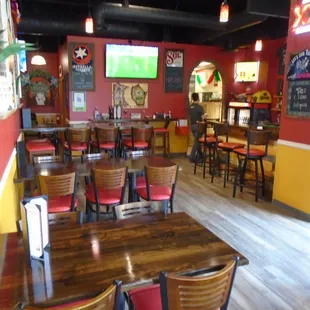 Right (north) side of the main dining room.