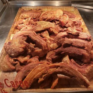 Chicharrones with meat, for muscles!