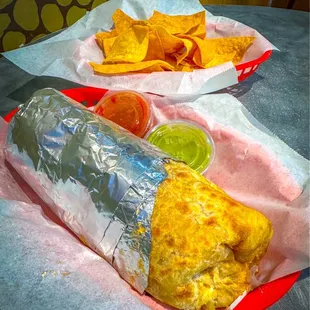 Chicken Super Burrito - Pretty Mammoth