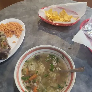 Soy Cliente la Comida es Muy buena  y Tiene Sabor. "Si tuviera mejor Presentación en el servicio de la cómoda sería mejor