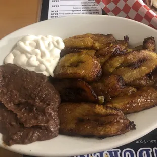 food, chicken wings and fried chicken