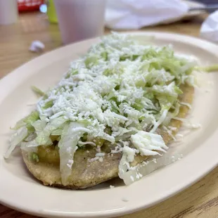 Huarache de chicharron