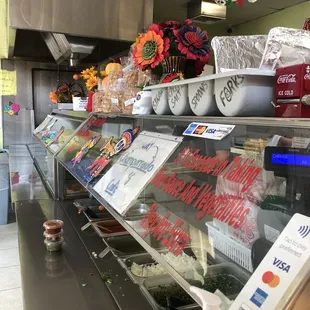 Order area and condiment counter