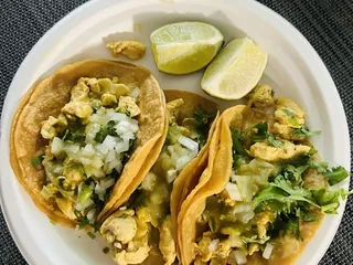 La Azteca Taqueria