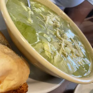 Pozole verde pollo