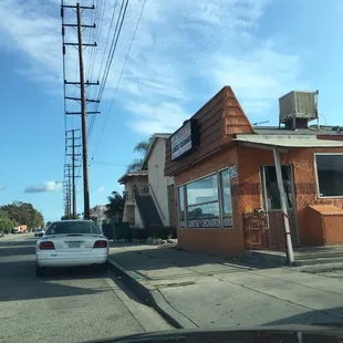 Small taco spots like this are usually the best, this place didn&apos;t disappoint.