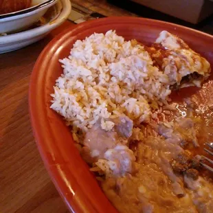 a plate of mexican food