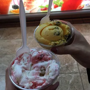 strawberry cheesecake x rum raisin