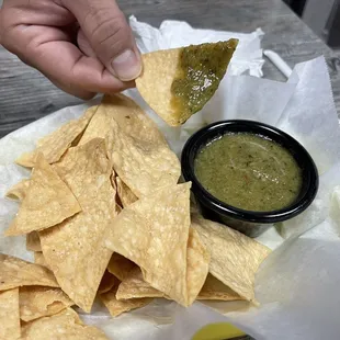 Chip and salsa (soooo good)
