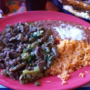 Chili Verde, very good, but VERY SPICY HOT. So is the Chili Colorado. So, order MILD if you can't handle heat!