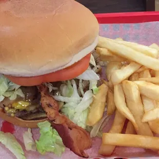 #6 burger. SO FREAKING GOOD AND HEARTY!