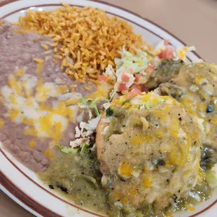 Chicken Gordita Plate with Chile Con Queso