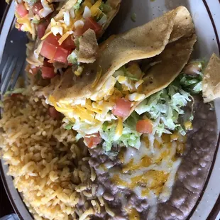 Shredded beef taco plate.