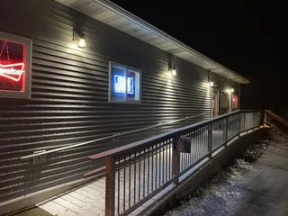 7 Corners Bar & Restaurant