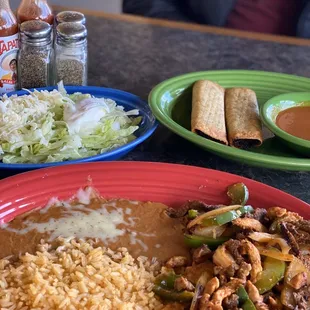 Fajitas Trío &amp; Taquitos