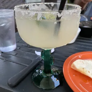 a margarita in a glass