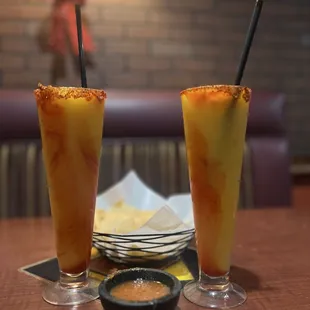 Mangoniadas, chips and Salsa