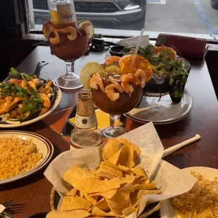 Supreme molcajete ! Steak and chicken fajitas !