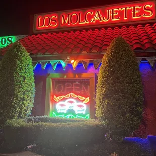 Along Eastern Avenue, Neon &amp; well lite front.