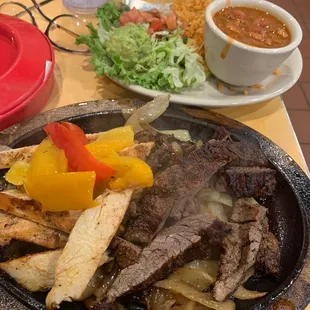 Beef and Chicken Fajitas for (1)