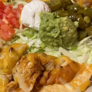 Nachos with fajita chicken
