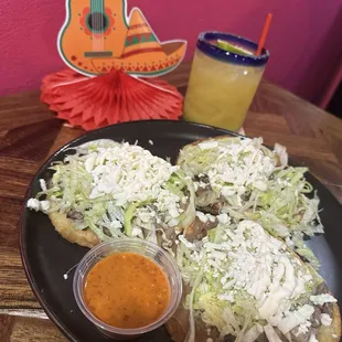 sopes