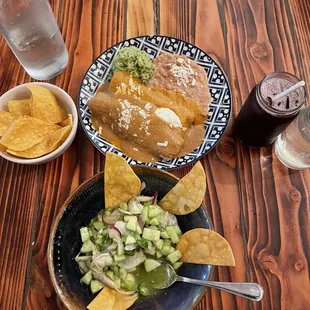 Enmoladas and Cevichile