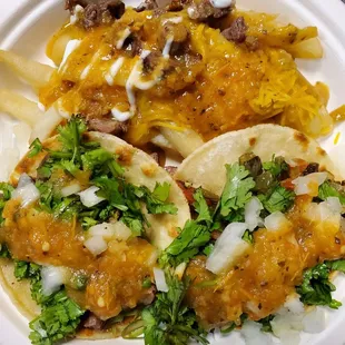 The chili cheese fries are
