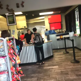 the inside of a fast food restaurant