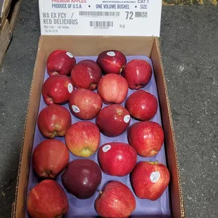 a box of apples