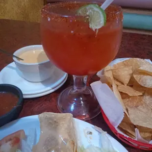 a margarita, tortilla, and tortillas