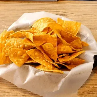 Hot Crispy Chips and Salsa