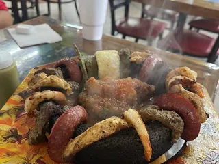 Los Molcajetes Mexican Grill