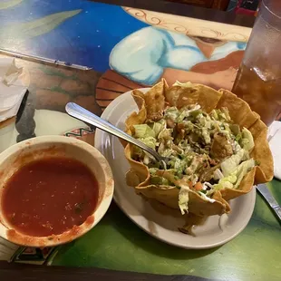 Taco Salad Fajitas with Chicken and a sweet tea