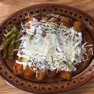 Enchiladas Rojas sin arroz y frijoles.