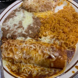 2 item combo with chile relleno &amp; chicken enchilada. Very good!!