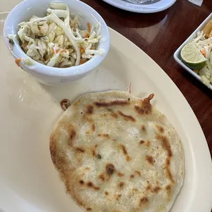 Pupusa de queso de arroz
