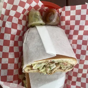 Los plebes Torta with chicken