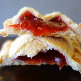 06/22/18 Los Portales: Empanada de Guayaba (interior)