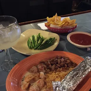 Shrimp camarones Blanche lunch dish with fresh sliced jalapeños !