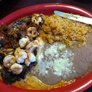 Parna Especial... Ribeye steak, shrimp and chorizo