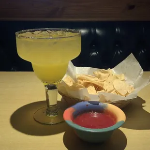 Top shelf margarita with chips and salsa!! Excellent!!!