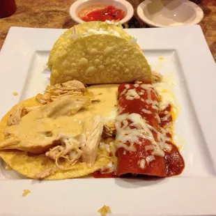 Combo 4 - enchiladas, tacos