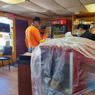 No mask while paying.